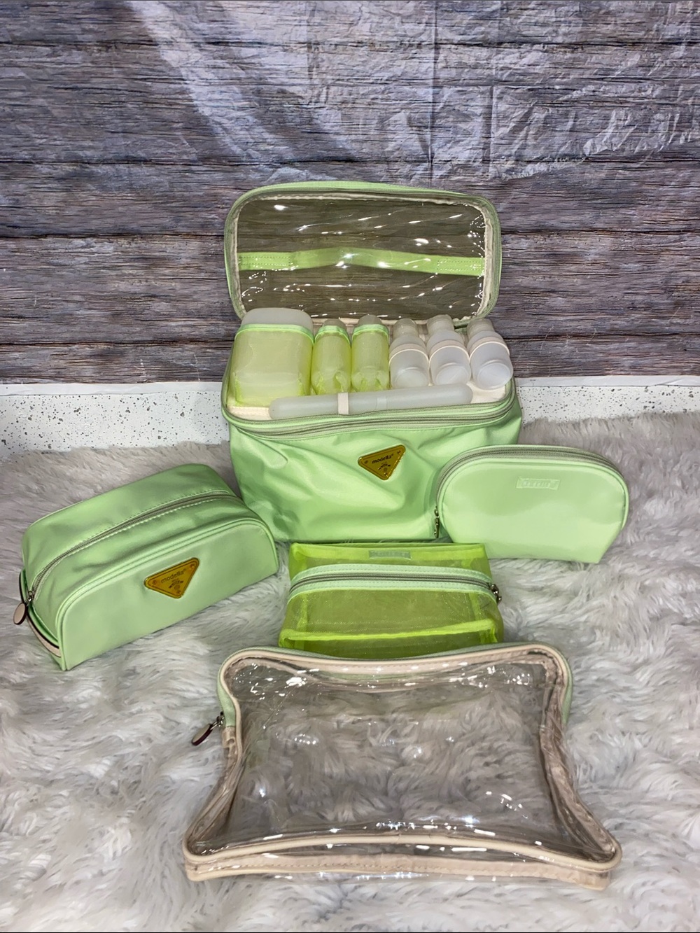 Modella Cosmetic Traveling Case Set